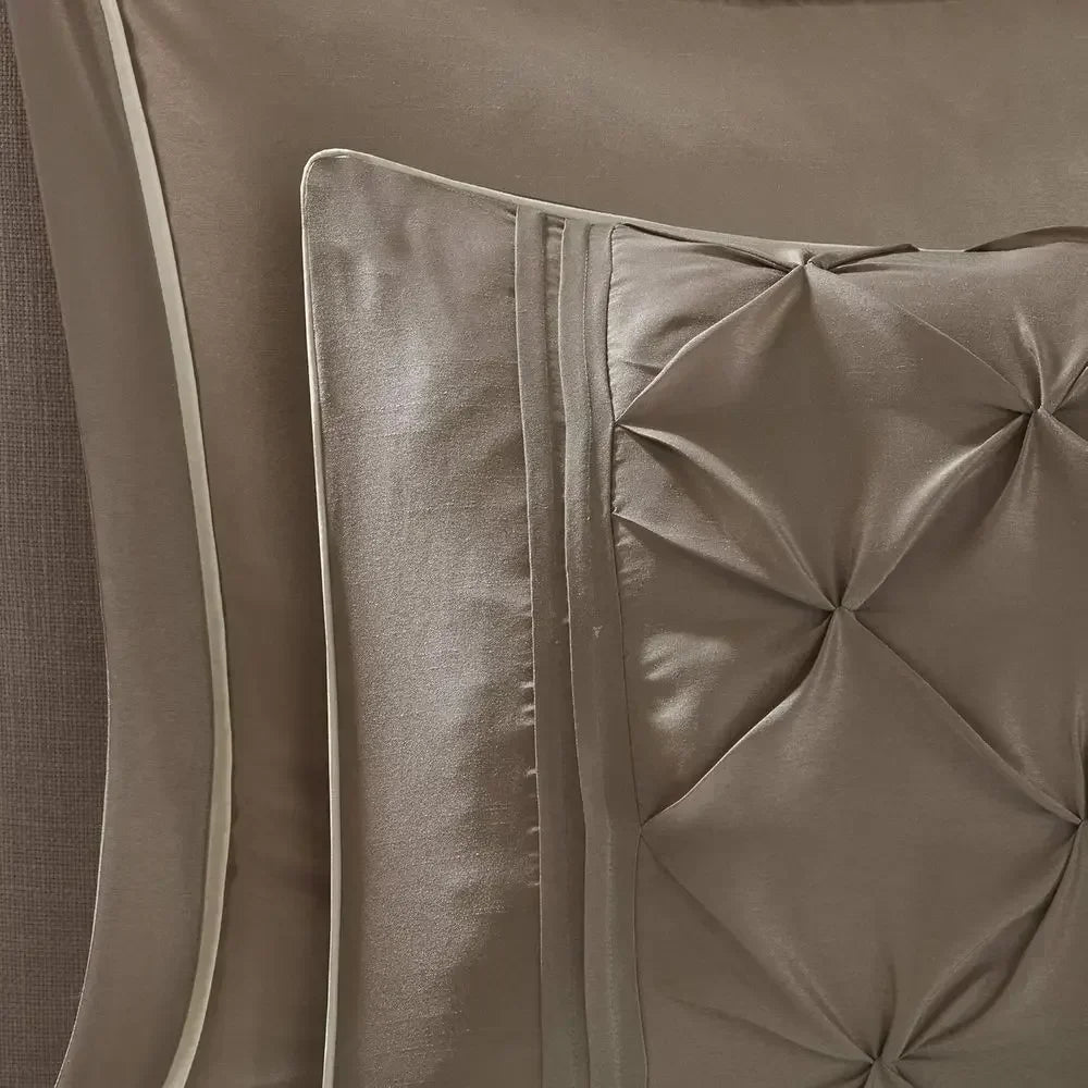 All-Season Diamond Tufted Bedding Set With Curtains And Pillows